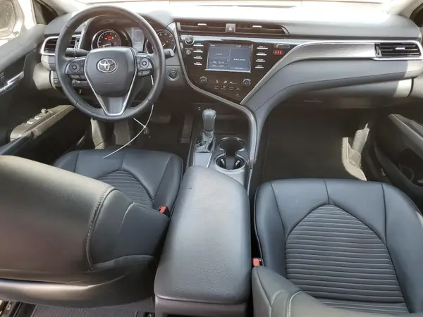 4T1B11HK1JU637714 2018 TOYOTA CAMRY - Image 8