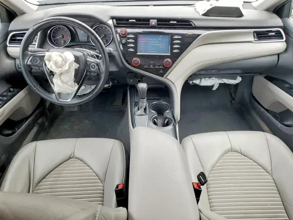 4T1B11HK1JU638054 2018 TOYOTA CAMRY - Image 8