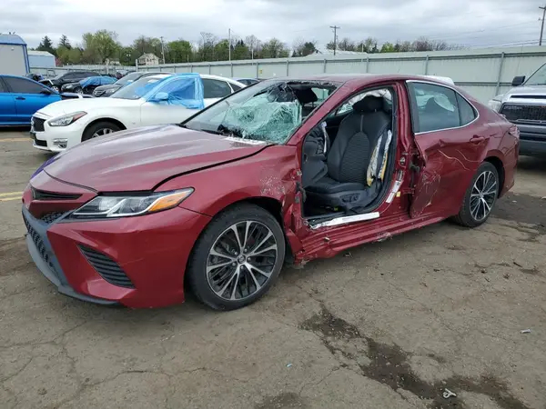 4T1B11HK1JU640502 2018 TOYOTA CAMRY - Image 1