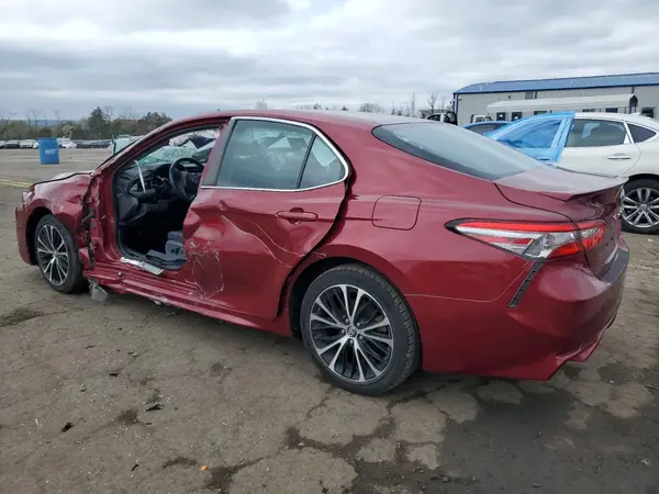 4T1B11HK1JU640502 2018 TOYOTA CAMRY - Image 2