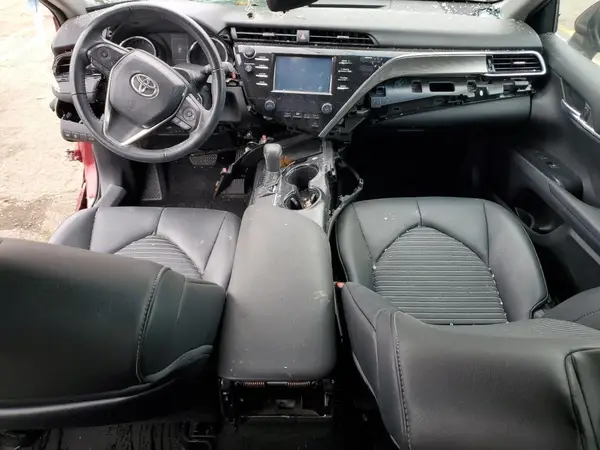 4T1B11HK1JU640502 2018 TOYOTA CAMRY - Image 8
