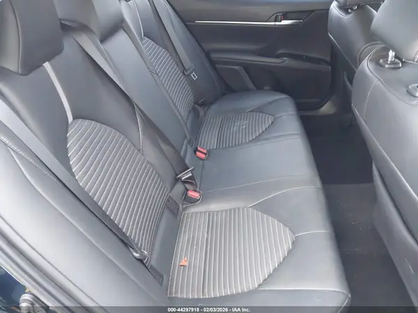 4T1B11HK1JU640788 2018 TOYOTA CAMRY - Image 8