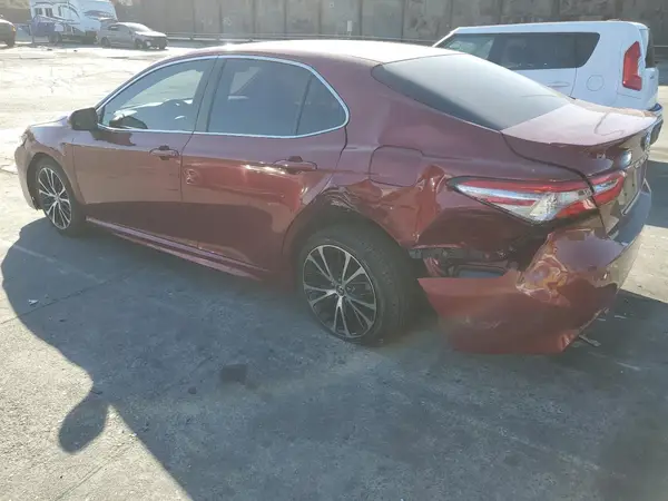 4T1B11HK1JU641150 2018 TOYOTA CAMRY - Image 2