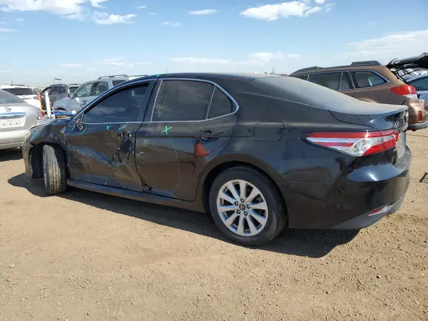 4T1B11HK1JU641732 2018 TOYOTA CAMRY - Image 2