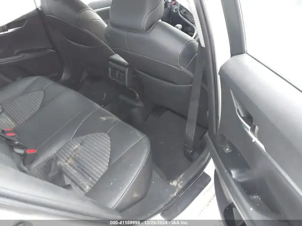 4T1B11HK1JU641813 2018 TOYOTA CAMRY - Image 8