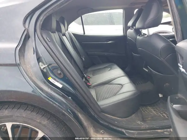 4T1B11HK1JU642816 2018 TOYOTA CAMRY - Image 8