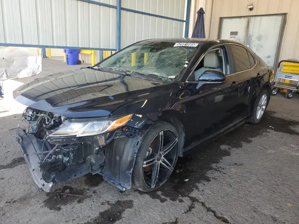 4T1B11HK1JU643416 2018 TOYOTA CAMRY - Image 1