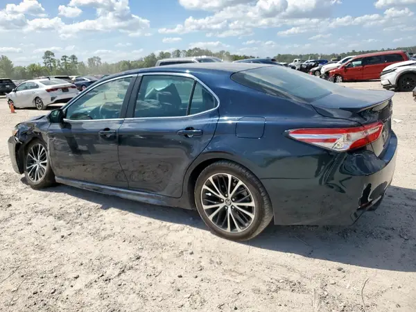 4T1B11HK1JU645053 2018 TOYOTA CAMRY - Image 2