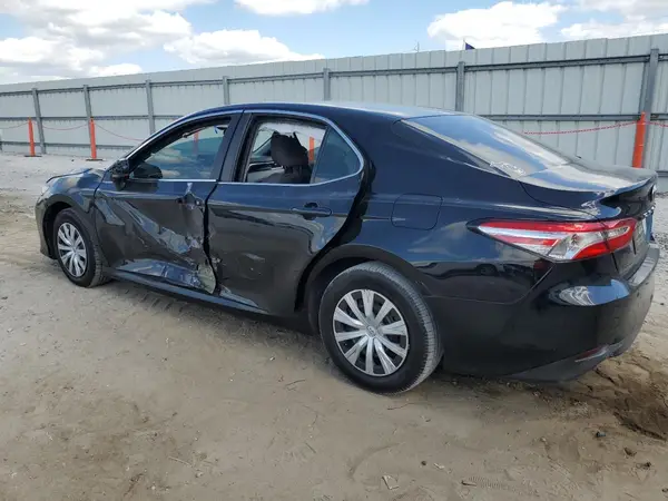 4T1B11HK1JU650351 2018 TOYOTA CAMRY - Image 2