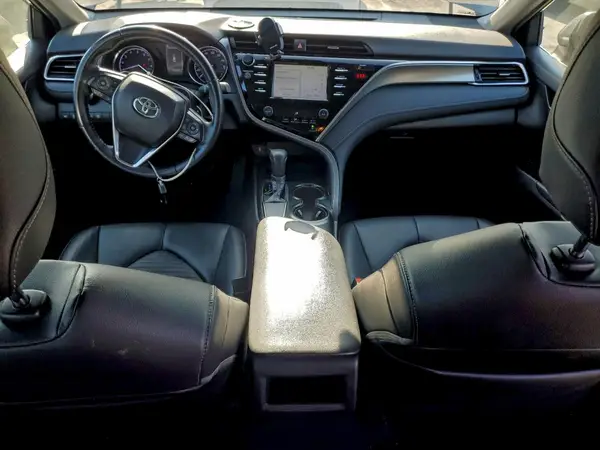 4T1B11HK1JU658272 2018 TOYOTA CAMRY - Image 8