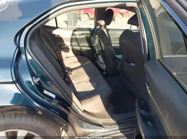 4T1B11HK1JU661429 2018 TOYOTA CAMRY - Image 8