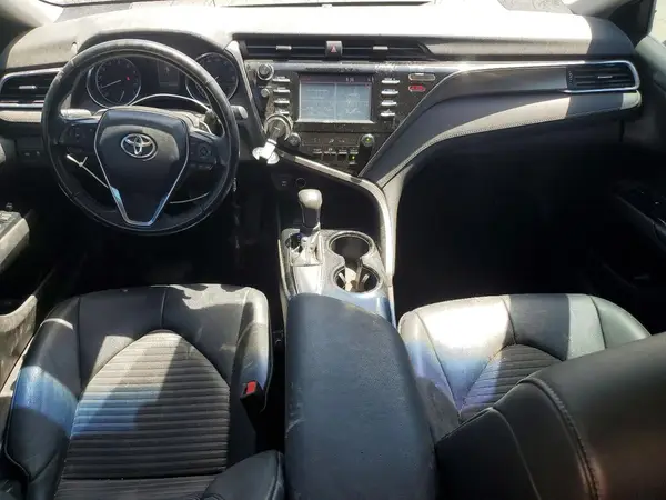 4T1B11HK1JU663018 2018 TOYOTA CAMRY - Image 8