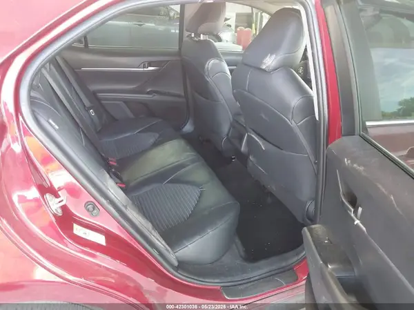 4T1B11HK1JU663035 2018 TOYOTA CAMRY - Image 8