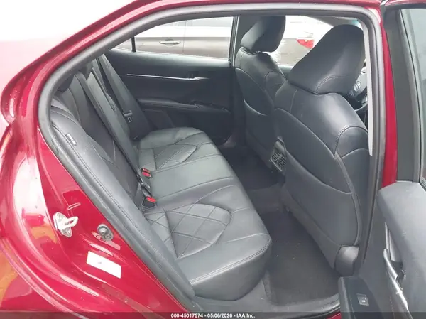 4T1B11HK1JU665948 2018 TOYOTA CAMRY - Image 8