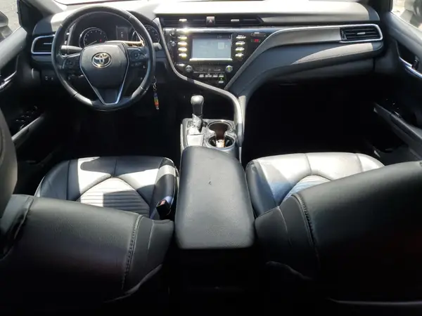 4T1B11HK1JU666257 2018 TOYOTA CAMRY - Image 8