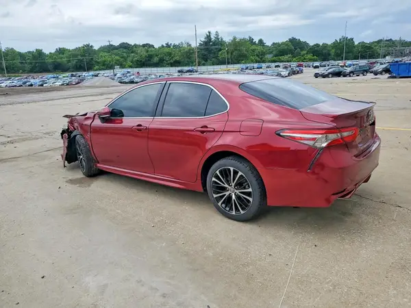 4T1B11HK1JU666940 2018 TOYOTA CAMRY - Image 2