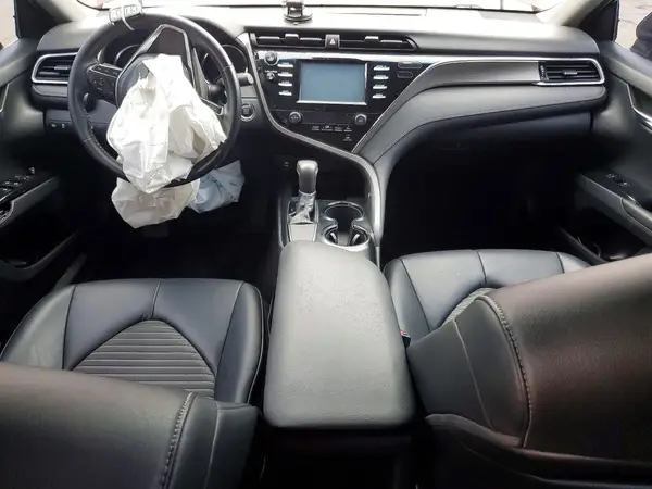 4T1B11HK1JU666940 2018 TOYOTA CAMRY - Image 8