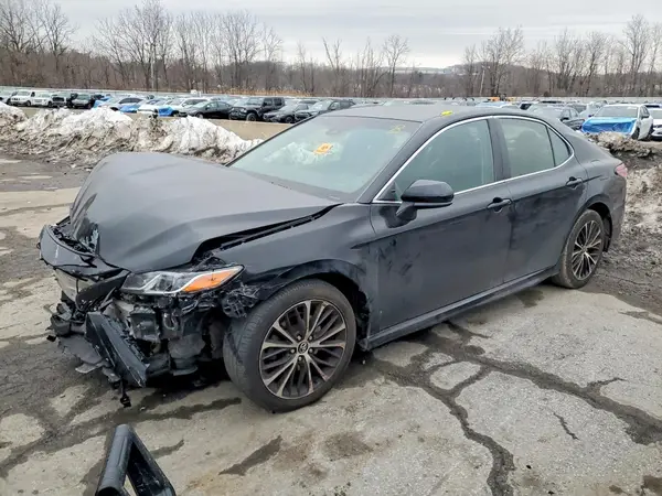 4T1B11HK1JU670289 2018 TOYOTA CAMRY - Image 1