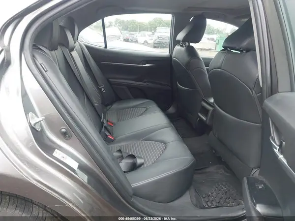 4T1B11HK1JU671653 2018 TOYOTA CAMRY - Image 8