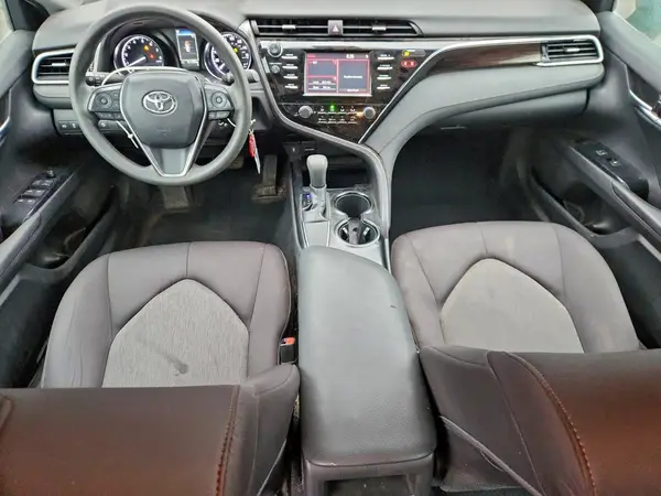 4T1B11HK1JU672284 2018 TOYOTA CAMRY - Image 8