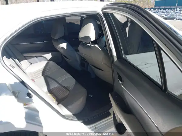 4T1B11HK1JU672995 2018 TOYOTA CAMRY - Image 8