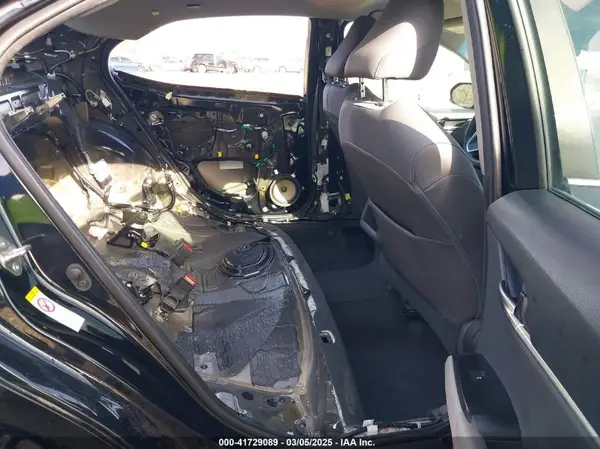 4T1B11HK1JU673256 2018 TOYOTA CAMRY - Image 8