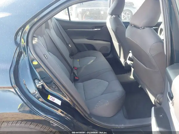 4T1B11HK1JU675444 2018 TOYOTA CAMRY - Image 8