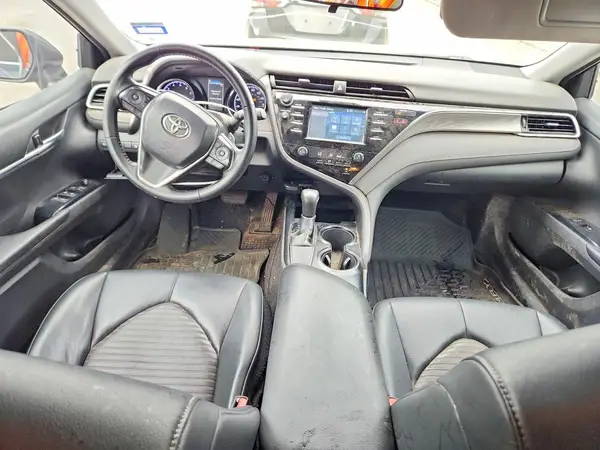 4T1B11HK1JU675864 2018 TOYOTA CAMRY - Image 8