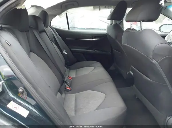 4T1B11HK1JU676352 2018 TOYOTA CAMRY - Image 8