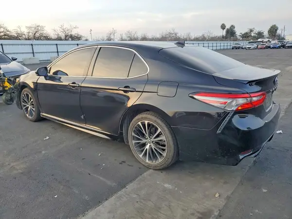 4T1B11HK1KU161319 2019 TOYOTA CAMRY - Image 2