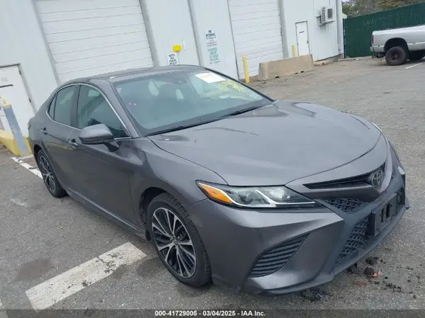 4T1B11HK1KU161840 2019 TOYOTA CAMRY - Image 1