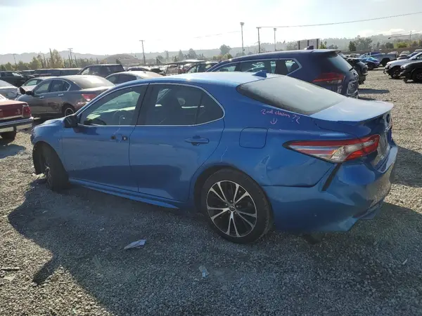 4T1B11HK1KU165029 2019 TOYOTA CAMRY - Image 2