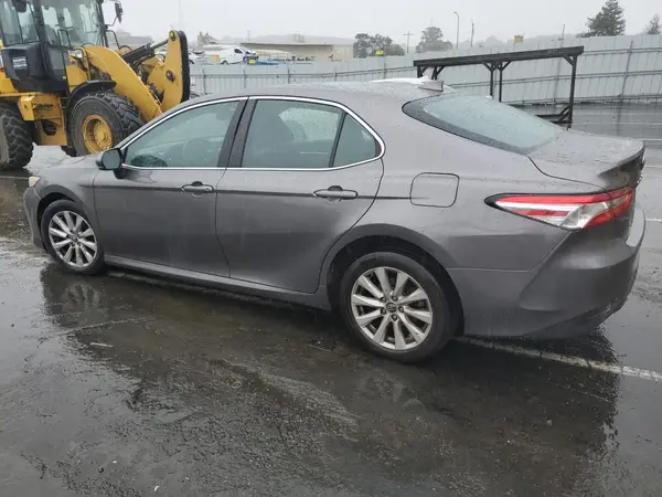 4T1B11HK1KU165533 2019 TOYOTA CAMRY - Image 2