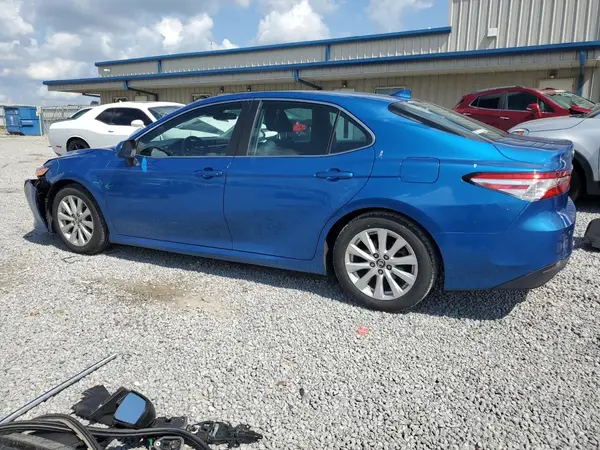 4T1B11HK1KU169744 2019 TOYOTA CAMRY - Image 2