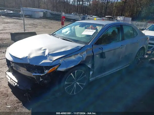 4T1B11HK1KU170294 2019 TOYOTA CAMRY - Image 2