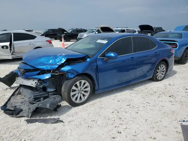 4T1B11HK1KU174877 2019 TOYOTA CAMRY - Image 1