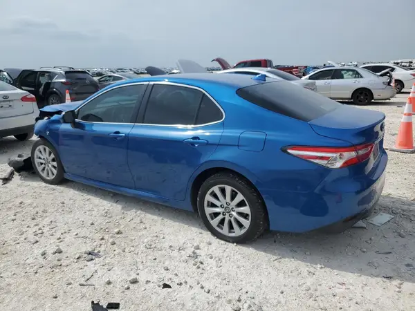 4T1B11HK1KU174877 2019 TOYOTA CAMRY - Image 2