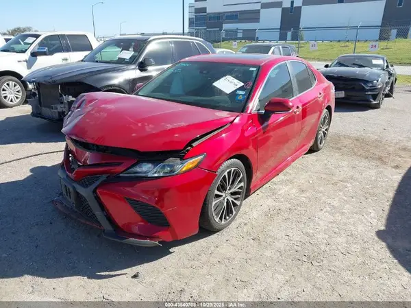 4T1B11HK1KU178105 2019 TOYOTA CAMRY - Image 2