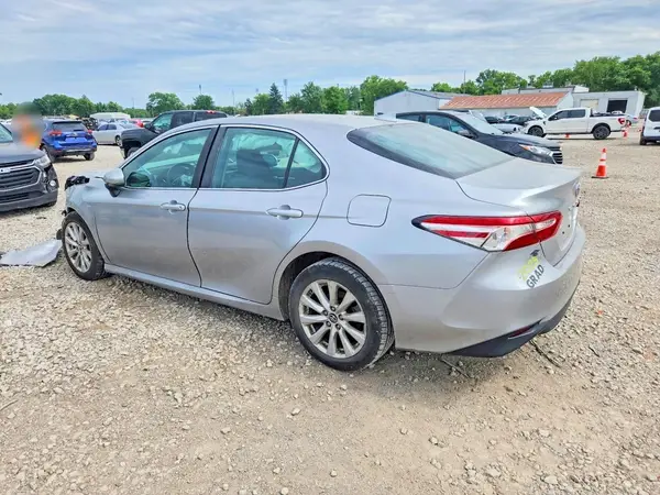 4T1B11HK1KU183045 2019 TOYOTA CAMRY - Image 2