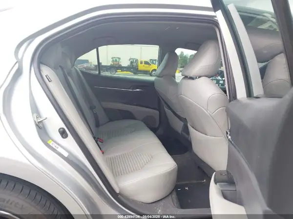 4T1B11HK1KU185040 2019 TOYOTA CAMRY - Image 8