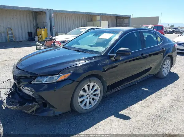 4T1B11HK1KU185930 2019 TOYOTA CAMRY - Image 2