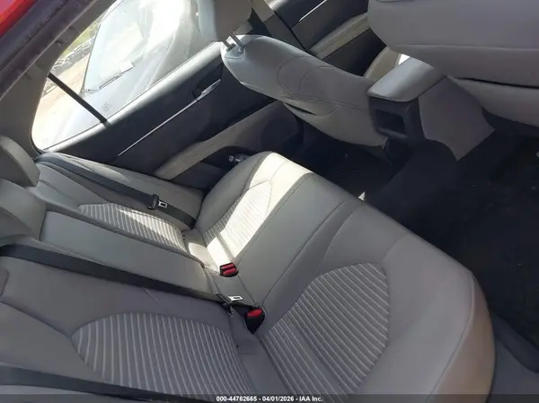 4T1B11HK1KU186186 2019 TOYOTA CAMRY - Image 8