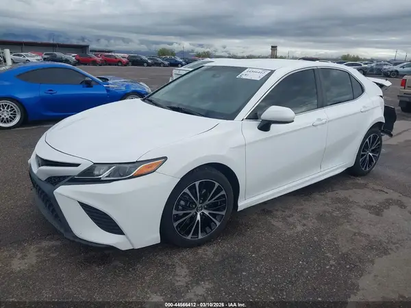 4T1B11HK1KU191551 2019 TOYOTA CAMRY - Image 2