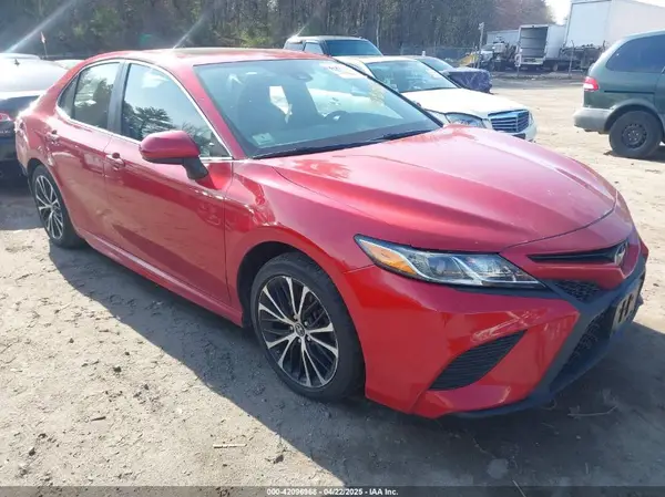 4T1B11HK1KU192117 2019 TOYOTA CAMRY - Image 1