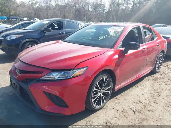 4T1B11HK1KU192117 2019 TOYOTA CAMRY - Image 2
