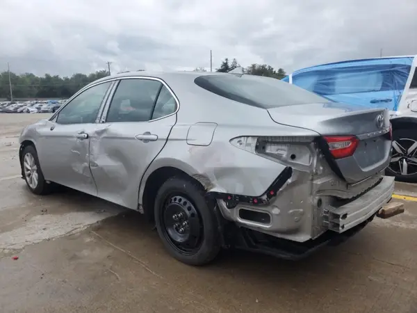 4T1B11HK1KU194322 2019 TOYOTA CAMRY - Image 2