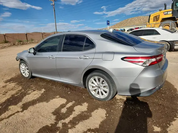 4T1B11HK1KU194613 2019 TOYOTA CAMRY - Image 2