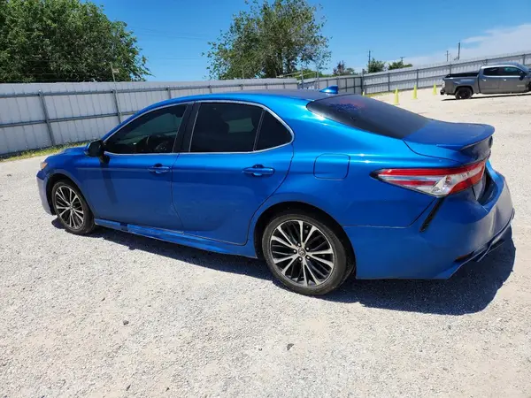4T1B11HK1KU194935 2019 TOYOTA CAMRY - Image 2