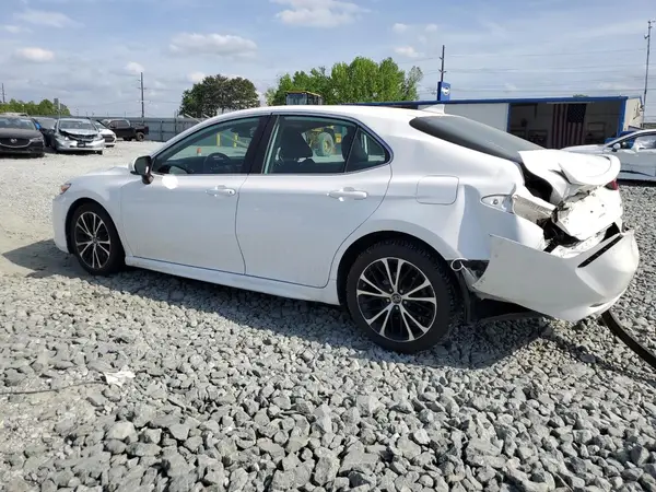 4T1B11HK1KU195857 2019 TOYOTA CAMRY - Image 2