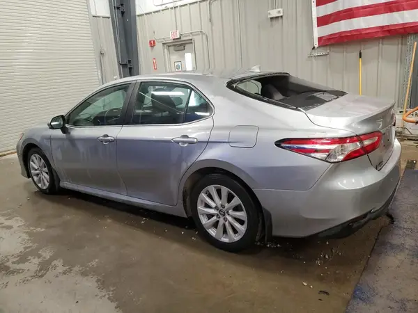 4T1B11HK1KU197351 2019 TOYOTA CAMRY - Image 2